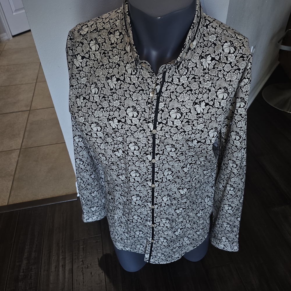 Jackie Z Floral Button-Up Blouse